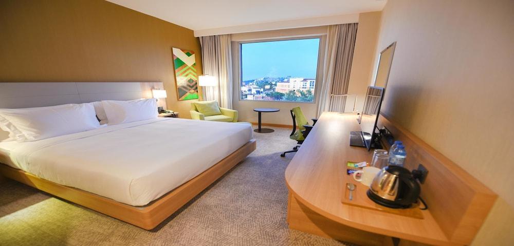 Hilton Garden Inn Kampala Exteriör bild