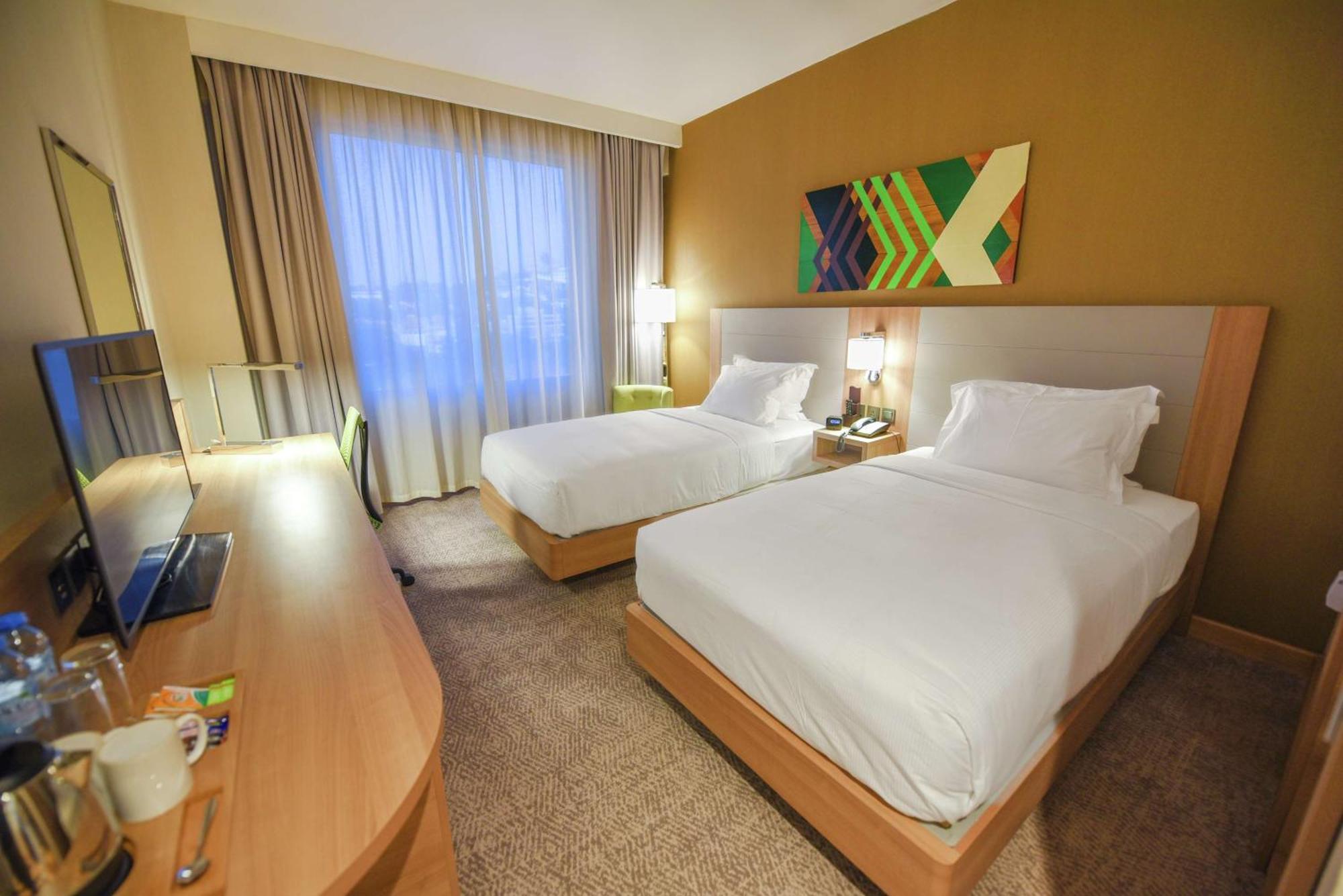 Hilton Garden Inn Kampala Exteriör bild