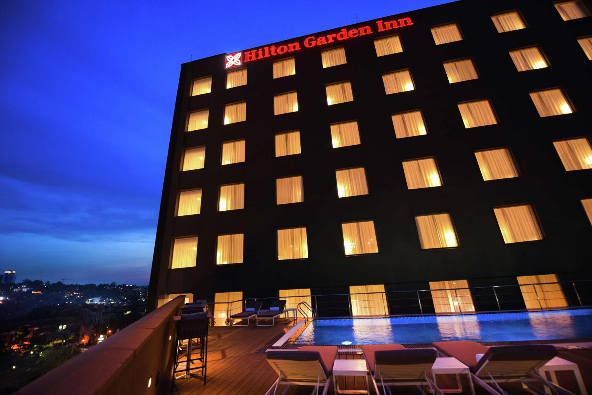 Hilton Garden Inn Kampala Exteriör bild