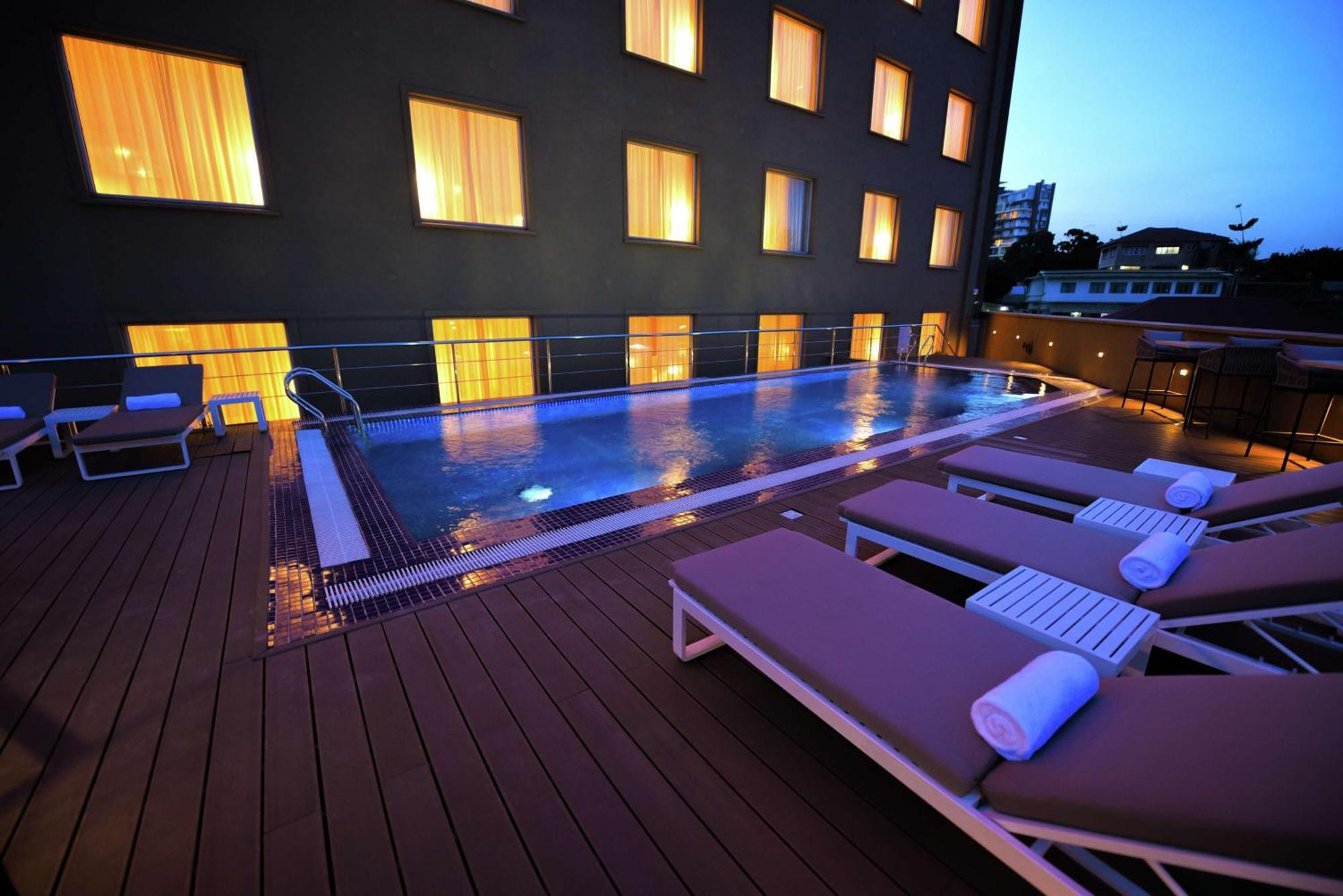 Hilton Garden Inn Kampala Exteriör bild
